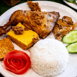 Nasi Uduk Komplit - Indo Rasa