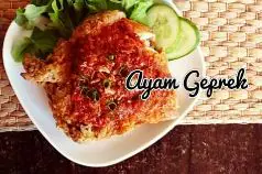 Ayam Geprek (Smashed Battered Fried Chicken with choice of Chilli Sauce) by A'la Indo