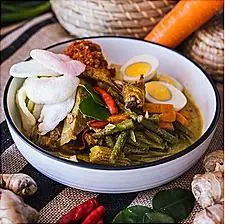 Lontong Sayur Ayam-Chicken vegetable curry by Shalom