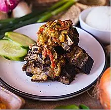 Iga Betutu Shalom (Beef ribs with Betutu sauce)