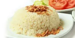 Nasi Uduk (Coconut Steam Rice with Fried Onions)