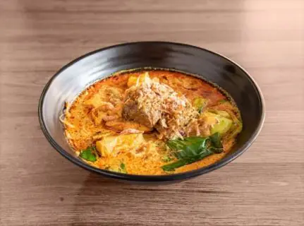 Curry laksa (chicken or beef)