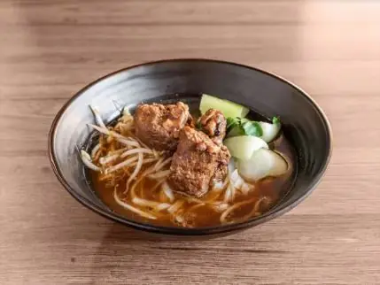 Noodle beef soup