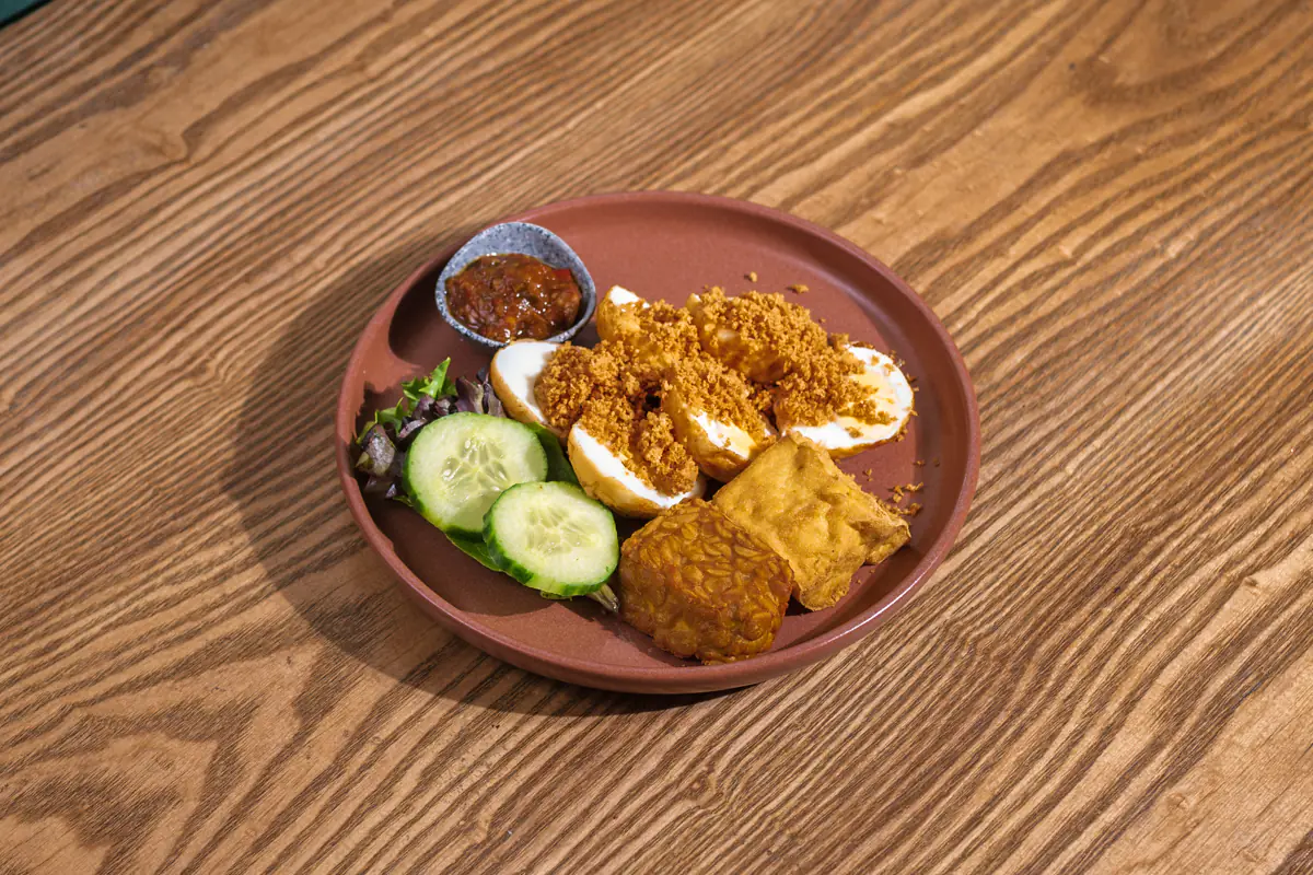 Telor Penyet (Smashed Egg) by Ria Ayam Penyet
